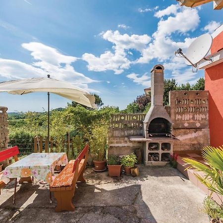 Awesome Home In Porec With House Sea View Eksteriør billede