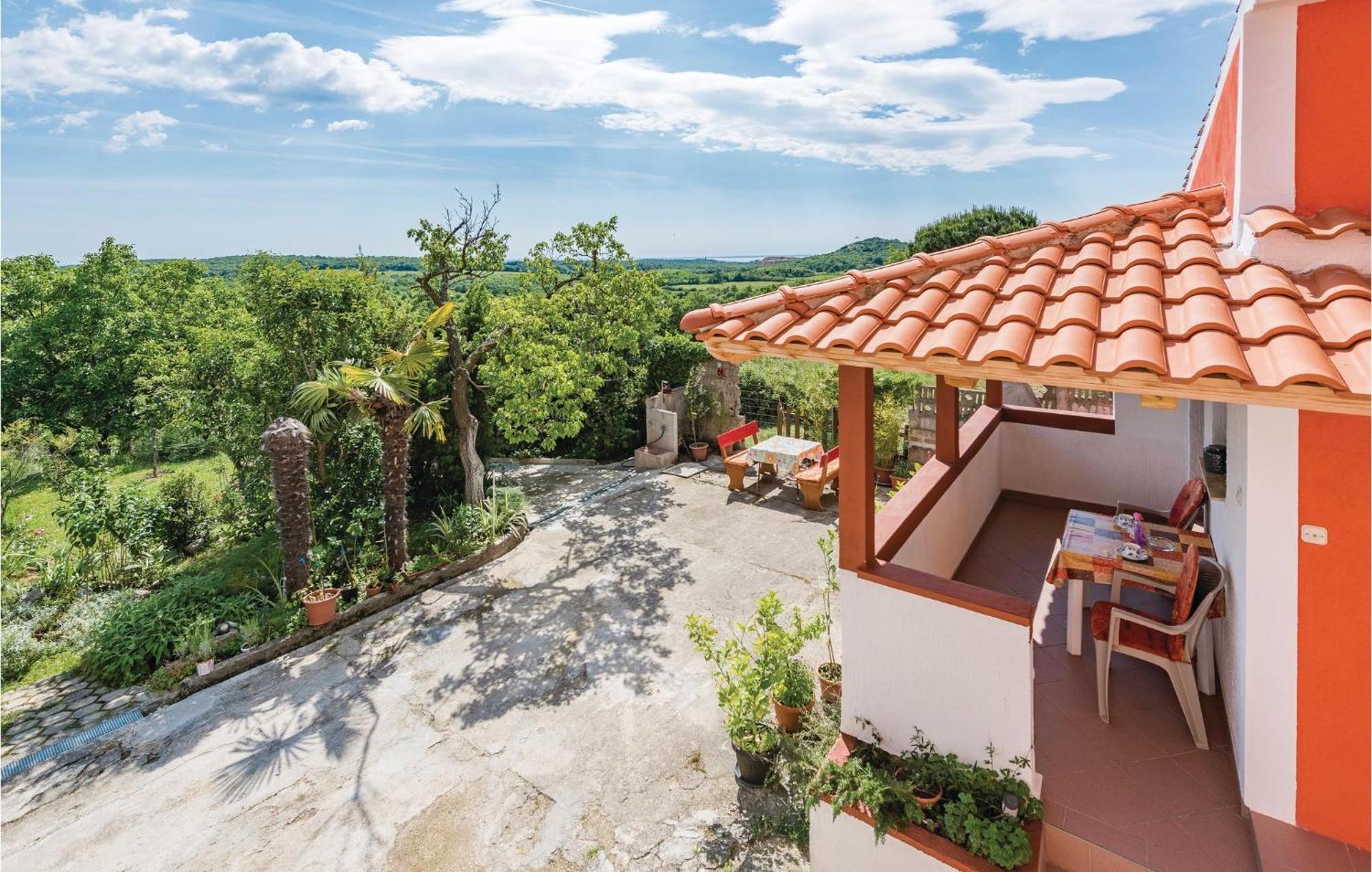 Awesome Home In Porec With House Sea View Eksteriør billede