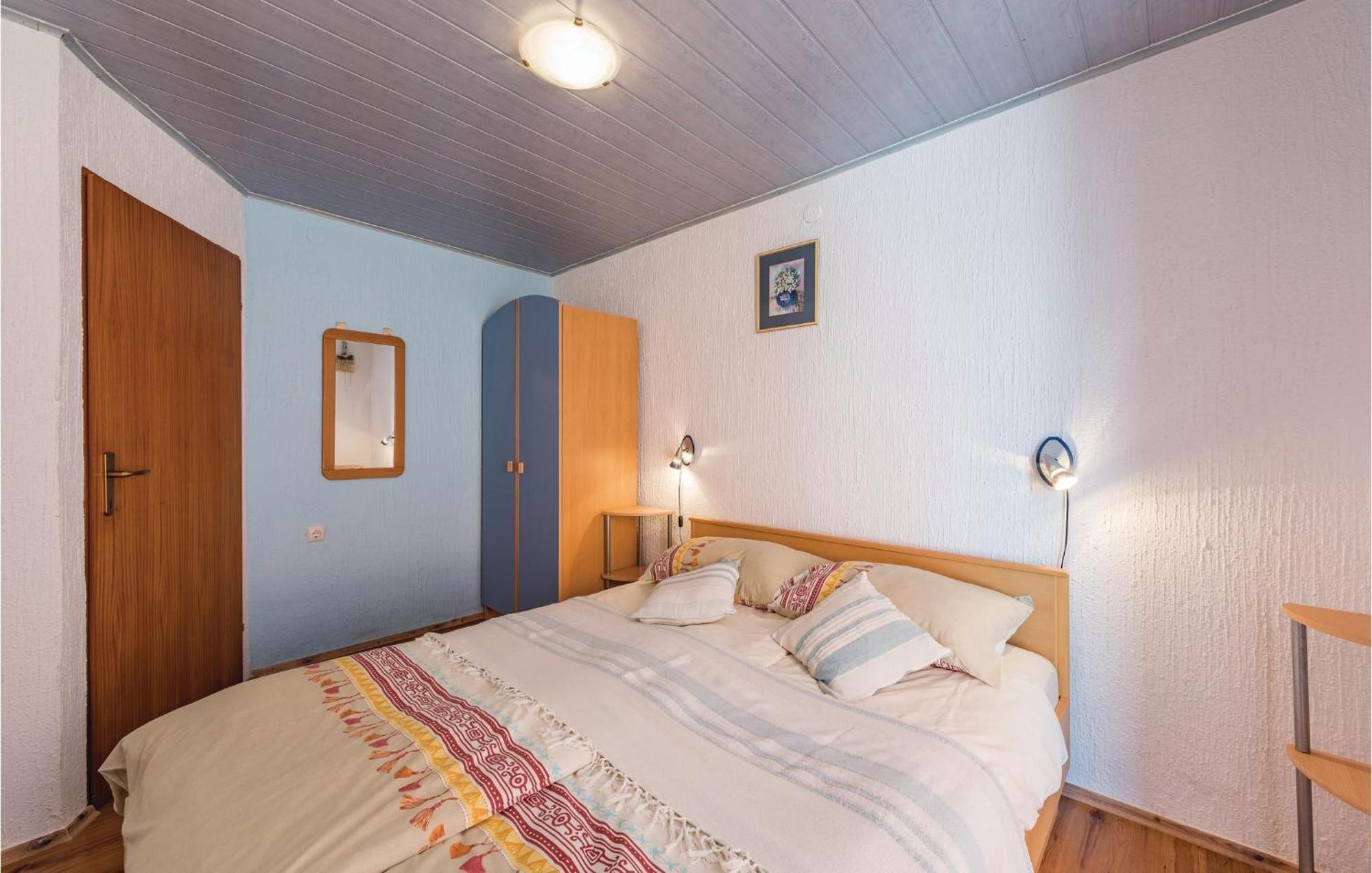 Awesome Home In Porec With House Sea View Eksteriør billede